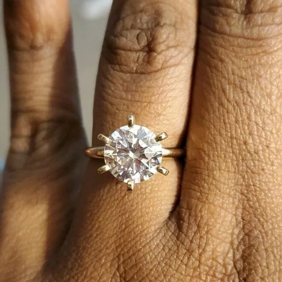 14kt Solid Yellow Gold 3Ct Ring - Picture 4 of 5